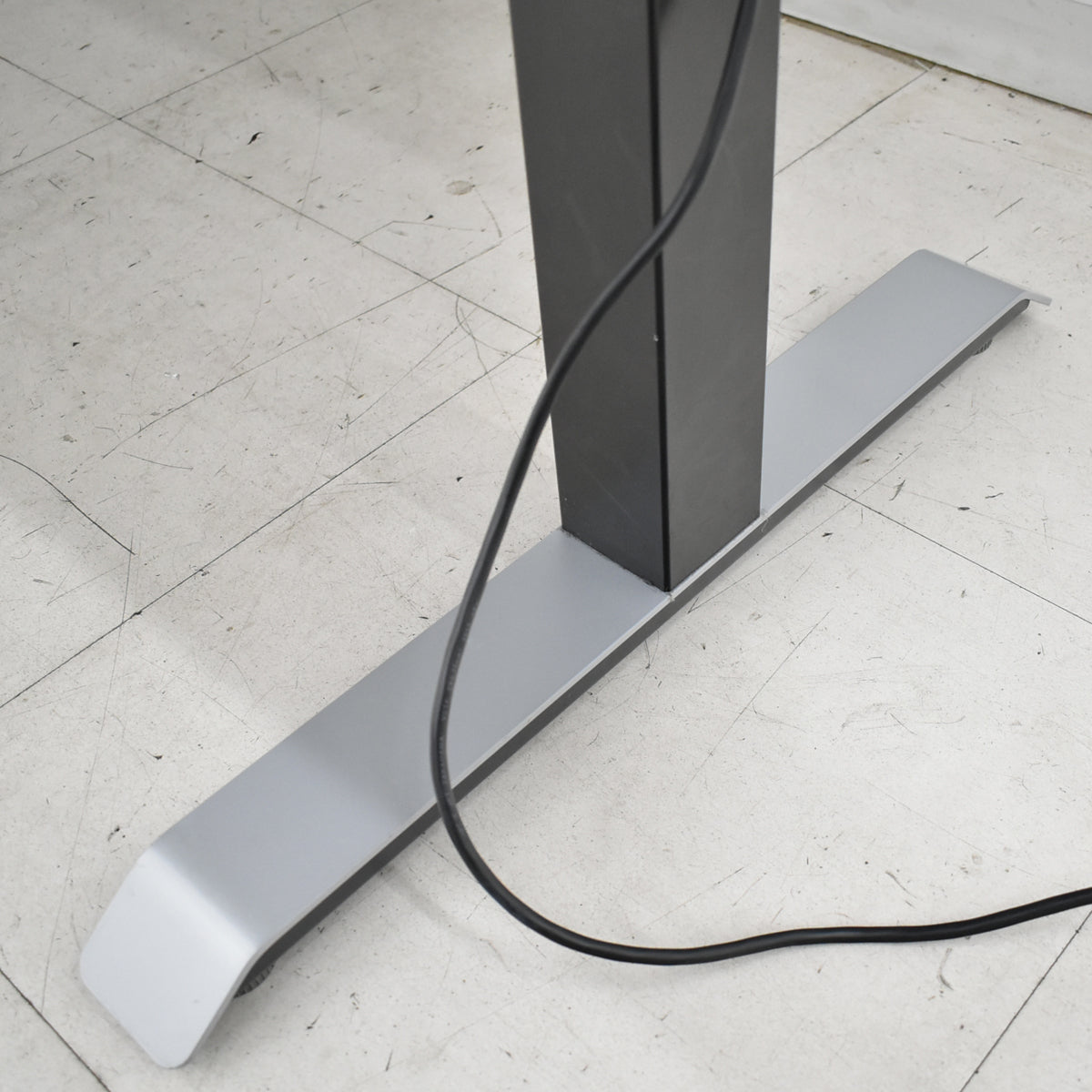 【中古】コクヨ　シークエンス　電動昇降会議テーブル　幅1800　2019年製　2025111306【中古オフィス家具】