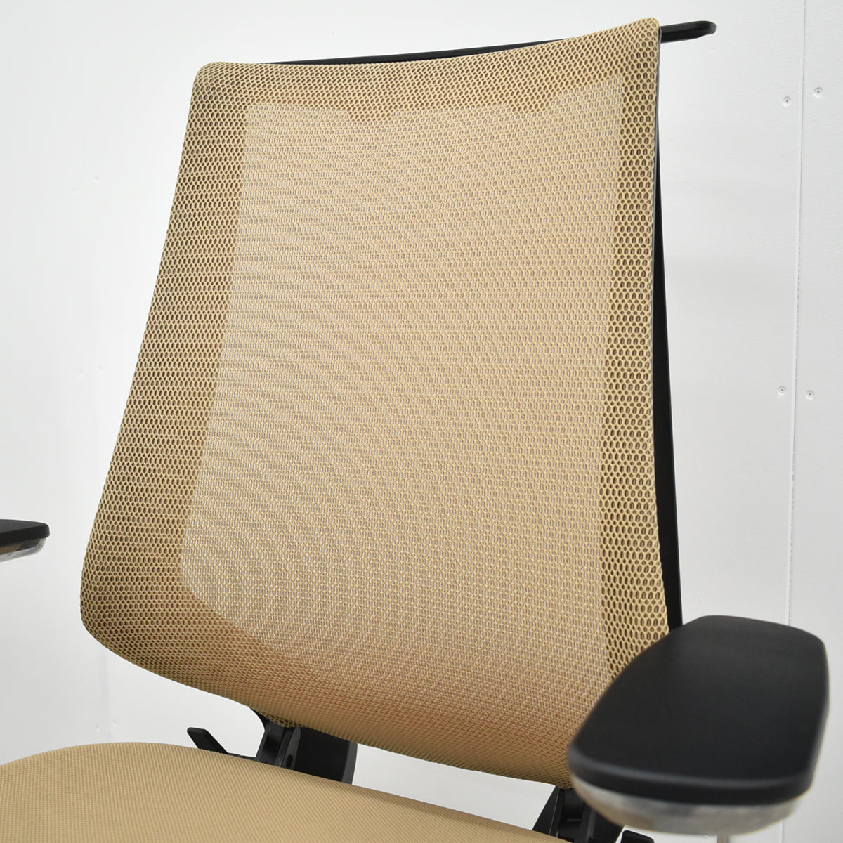 【中古】コクヨ　デュオラ　固定肘　ハンガー　ポリッシュ　2020年製　2025111403【中古オフィス家具】