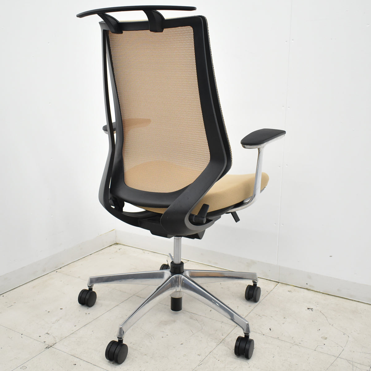 【中古】コクヨ　デュオラ　固定肘　ハンガー　ポリッシュ　2020年製　2025111403【中古オフィス家具】