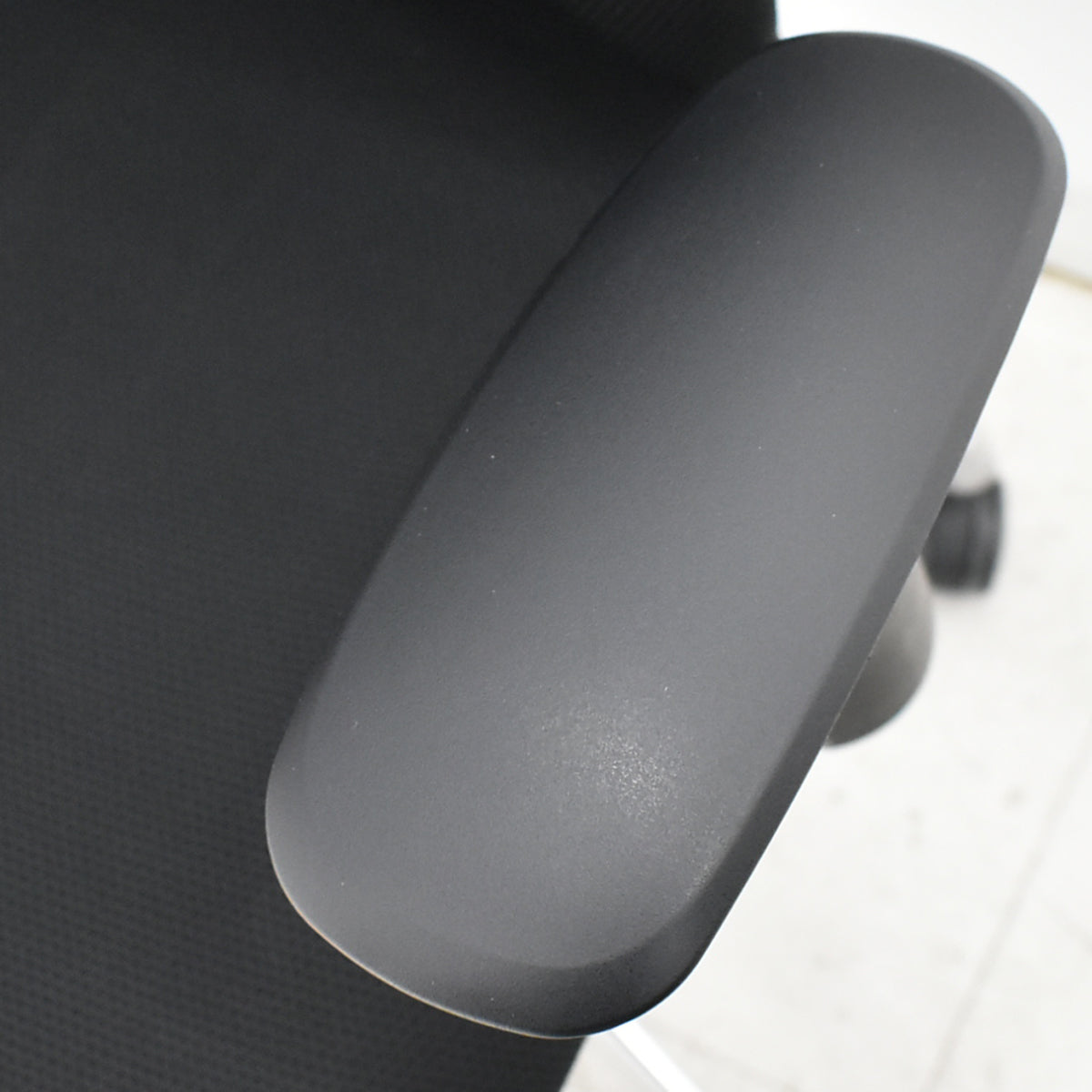 【中古】オカムラ　シルフィー　ハイバック　可動肘　バックカーブアジャスト　前傾機能　ポリッシュ　2025111703【中古オフィス家具】