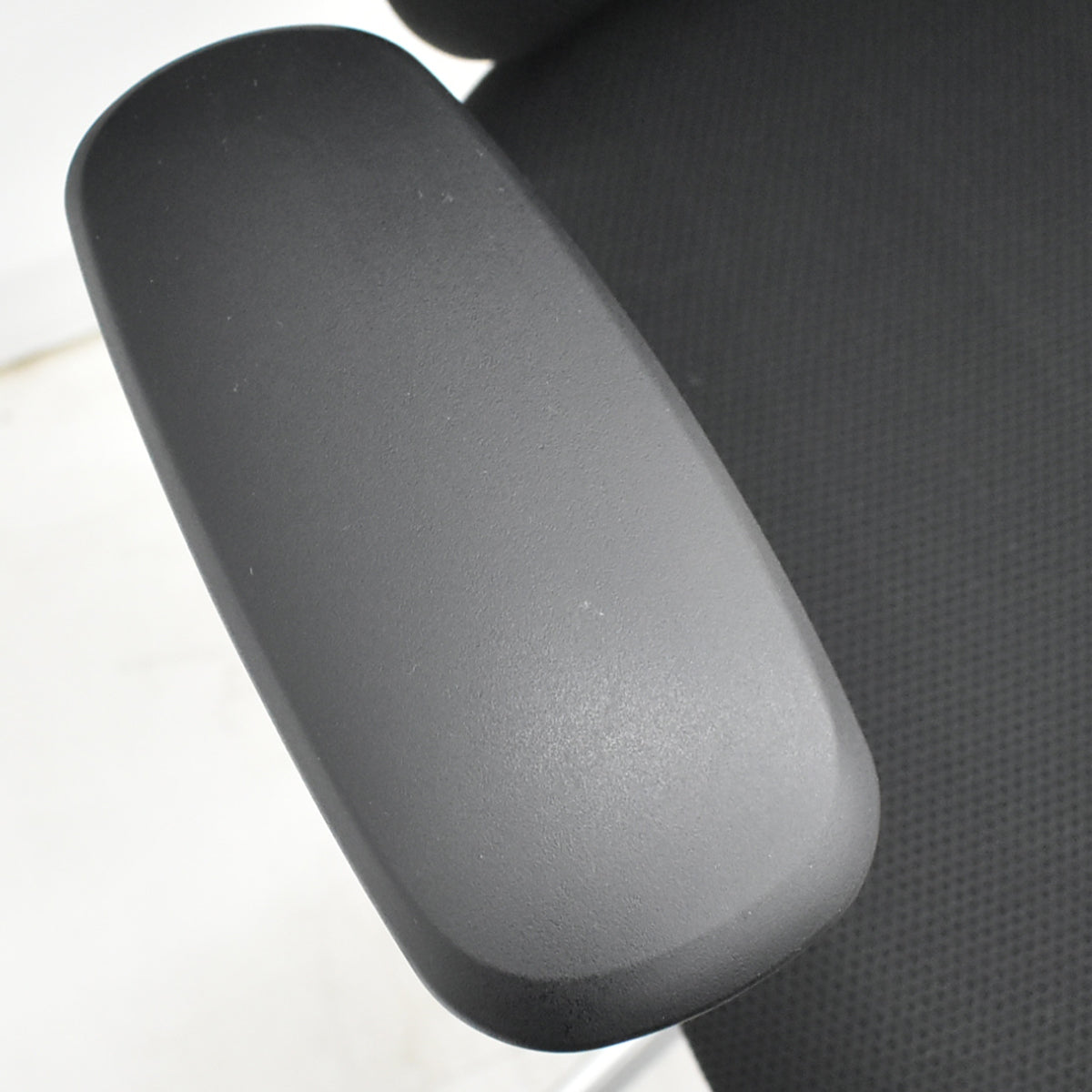 【中古】オカムラ　シルフィー　ハイバック　可動肘　バックカーブアジャスト　前傾機能　ポリッシュ　2025111703【中古オフィス家具】