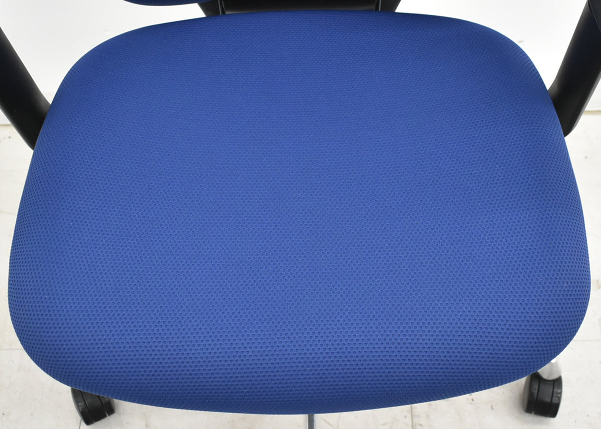 【中古】オカムラ　シルフィー　ハイバック　可動肘　バックカーブアジャスト　前傾機能　ポリッシュ　2025111705【中古オフィス家具】