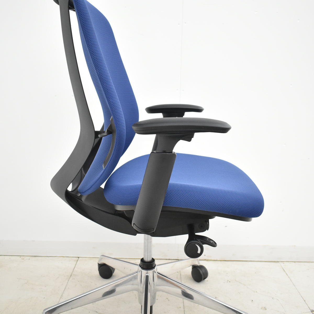 【中古】オカムラ　シルフィー　ハイバック　可動肘　バックカーブアジャスト　前傾機能　ポリッシュ　2025111705【中古オフィス家具】