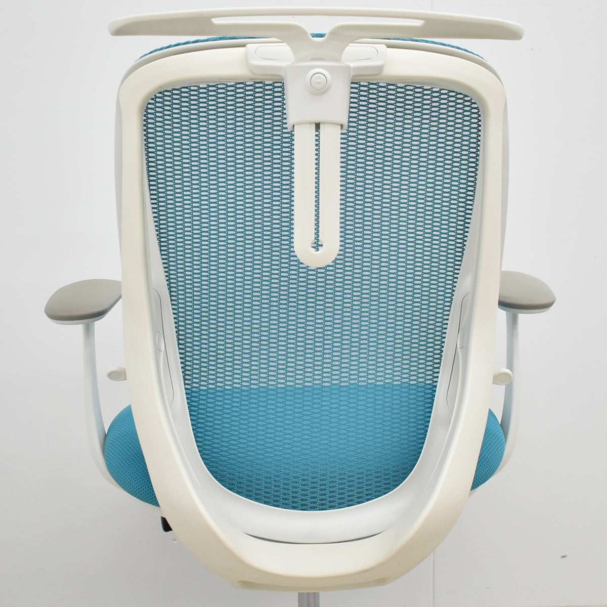 【中古】オカムラ　シルフィー　ローバック　固定肘　ハンガー　ポリッシュ　2018年製　2025111707【中古オフィス家具】