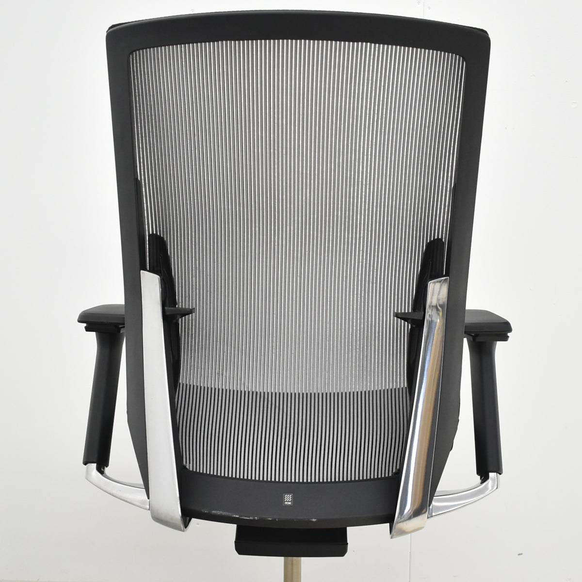 【中古】イトーキ　ヴェント　ハイバック　可動肘　オートマチックランバーテンション　ポリッシュ　ストライプメッシュ　2025111801【中古オフィス家具】