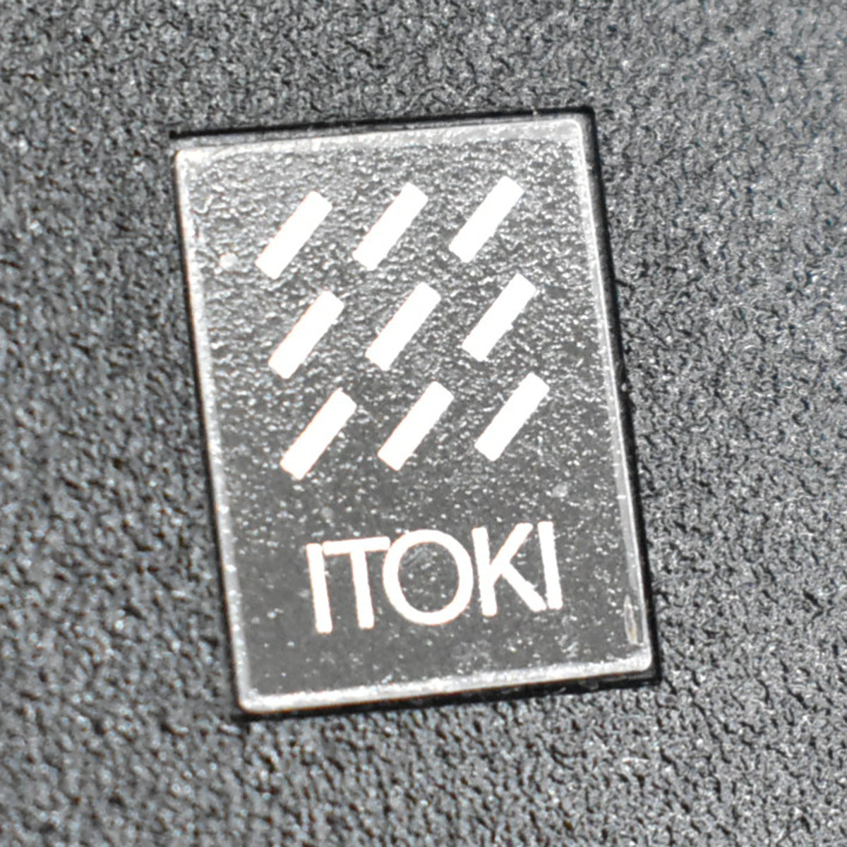 【中古】イトーキ　ヴェント　ハイバック　可動肘　オートマチックランバーテンション　ポリッシュ　ストライプメッシュ　2025111801【中古オフィス家具】