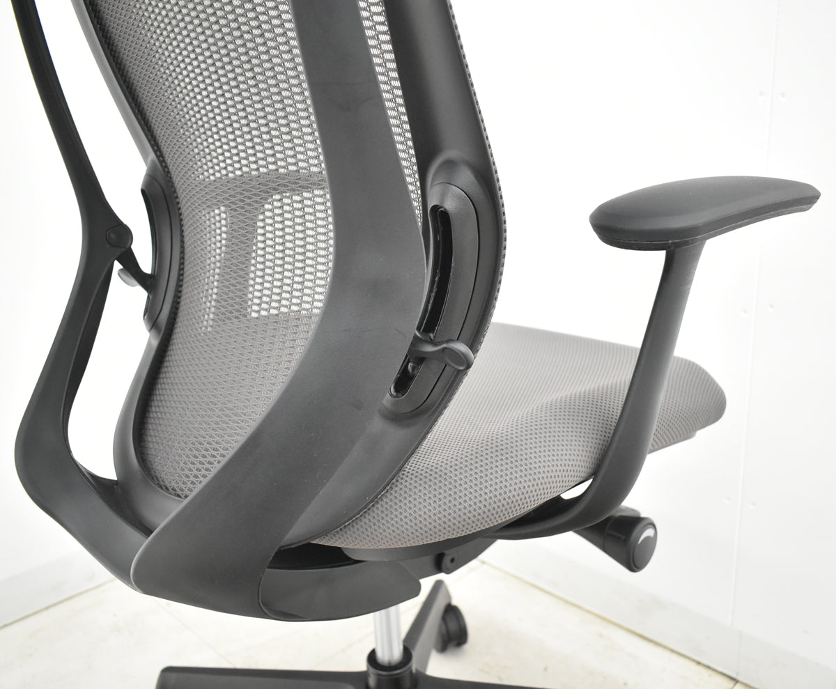 【中古】オカムラ　シルフィー　ローバック　固定肘　前傾機能　バックカーブアジャスト　2020年製　2025112002【中古オフィス家具】