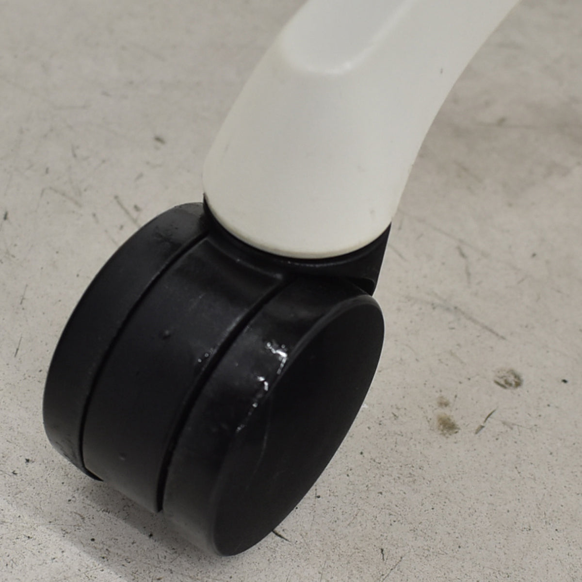 【中古】オカムラ　シルフィー　ハイバック　固定肘　前傾機能　バックカーブアジャスト　2025112003【中古オフィス家具】