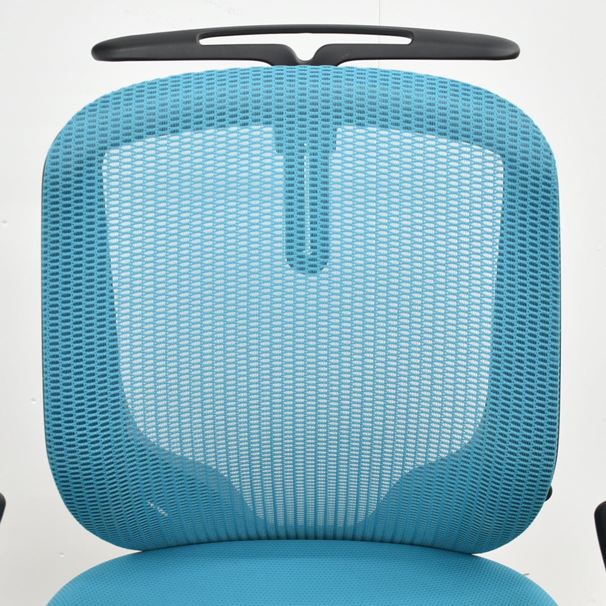 【中古】オカムラ　シルフィー　ローバック　固定肘　前傾機能　バックカーブアジャスト　ハンガー　2025112004【中古オフィス家具】