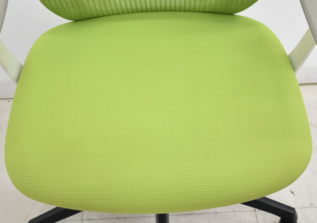 【中古】オカムラ　シルフィー　ローバック　固定肘　前傾機能　バックカーブアジャスト　2025112005【中古オフィス家具】