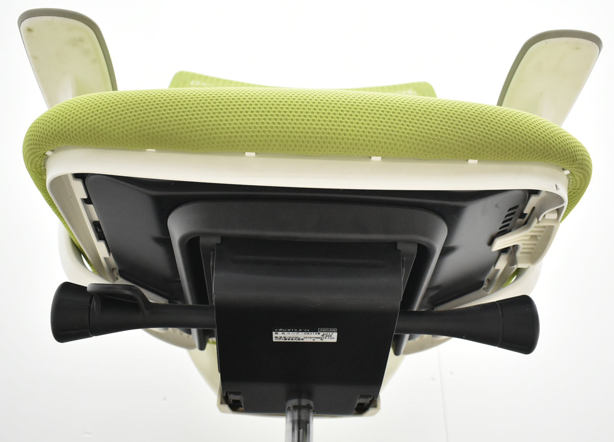 【中古】オカムラ　シルフィー　ローバック　固定肘　前傾機能　バックカーブアジャスト　2025112005【中古オフィス家具】