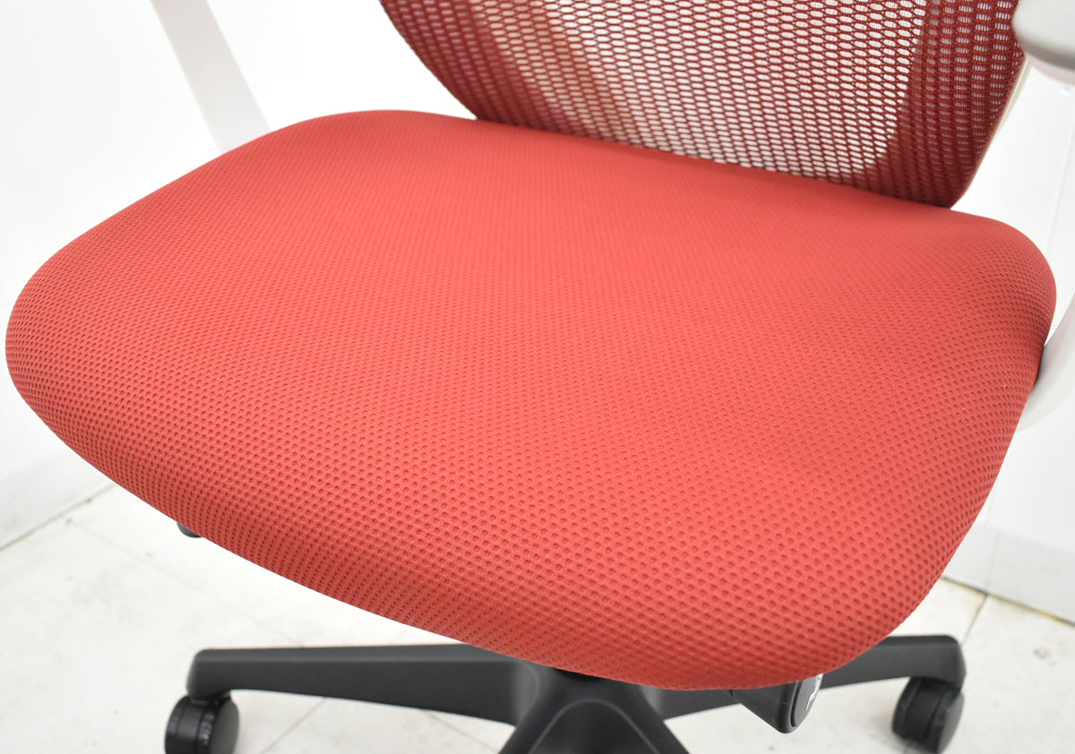 【中古】オカムラ　シルフィー　ローバック　固定肘　前傾機能　バックカーブアジャスト　ハンガー　2025112006【中古オフィス家具】