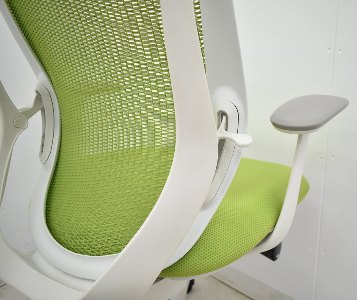 【中古】オカムラ　シルフィー　ローバック　固定肘　前傾機能　バックカーブアジャスト　ハンガー　2025112007【中古オフィス家具】