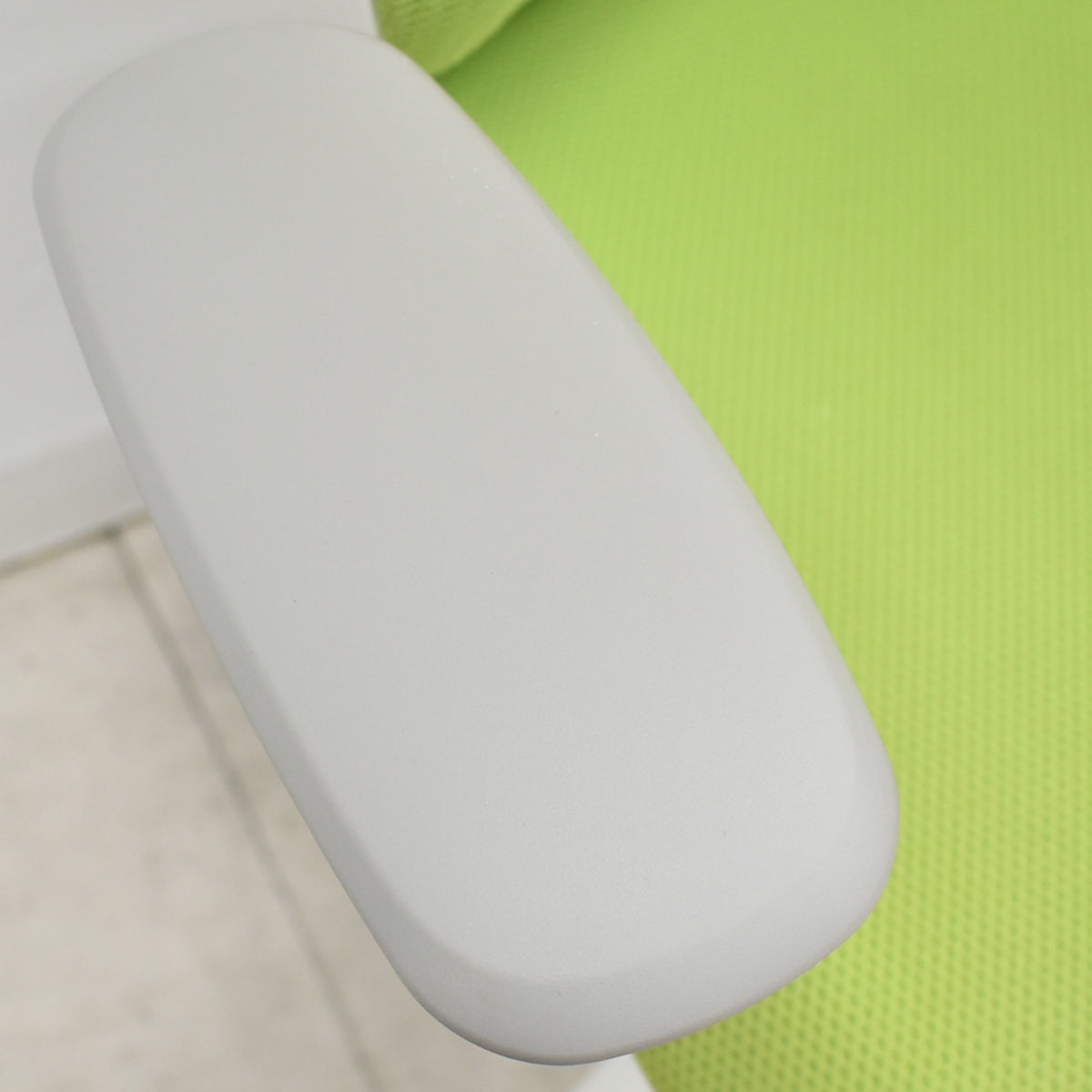 【中古】オカムラ　シルフィー　ローバック　固定肘　前傾機能　バックカーブアジャスト　ハンガー　2025112007【中古オフィス家具】