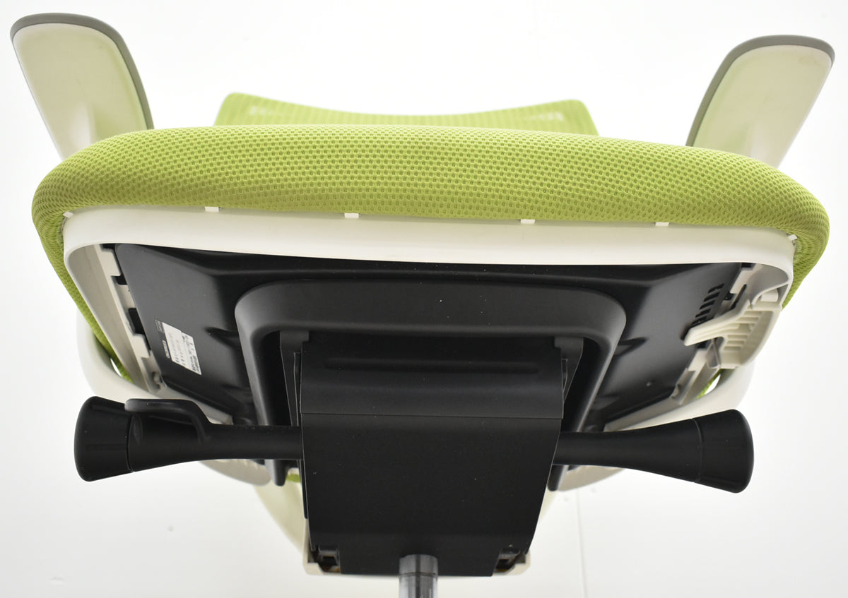 【中古】オカムラ　シルフィー　ローバック　固定肘　前傾機能　バックカーブアジャスト　ハンガー　2025112007【中古オフィス家具】