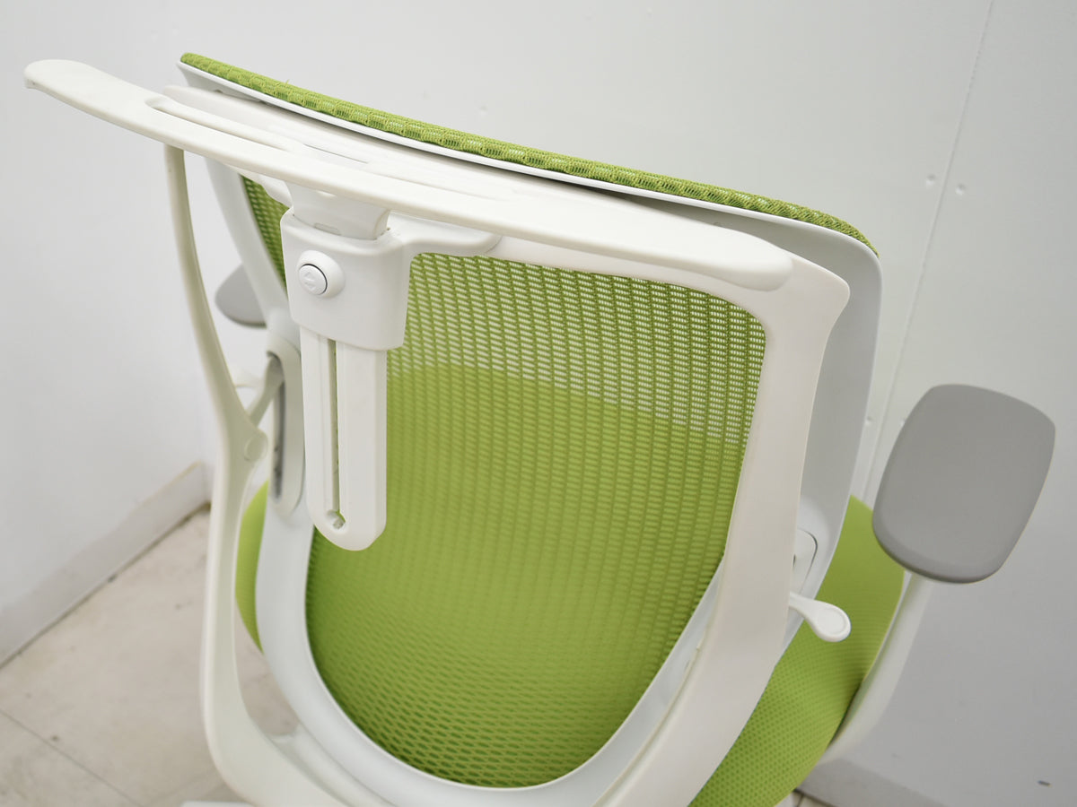 【中古】オカムラ　シルフィー　ローバック　固定肘　前傾機能　バックカーブアジャスト　ハンガー　2025112007【中古オフィス家具】