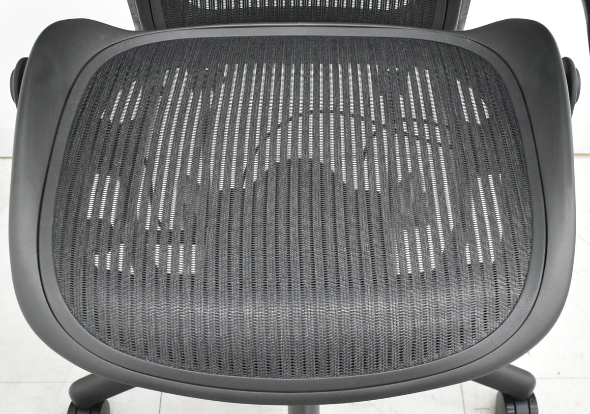 【中古】ハーマンミラー　アーロンチェア　Bサイズ　フル装備　ランバーサポート　2025112008【中古オフィス家具】