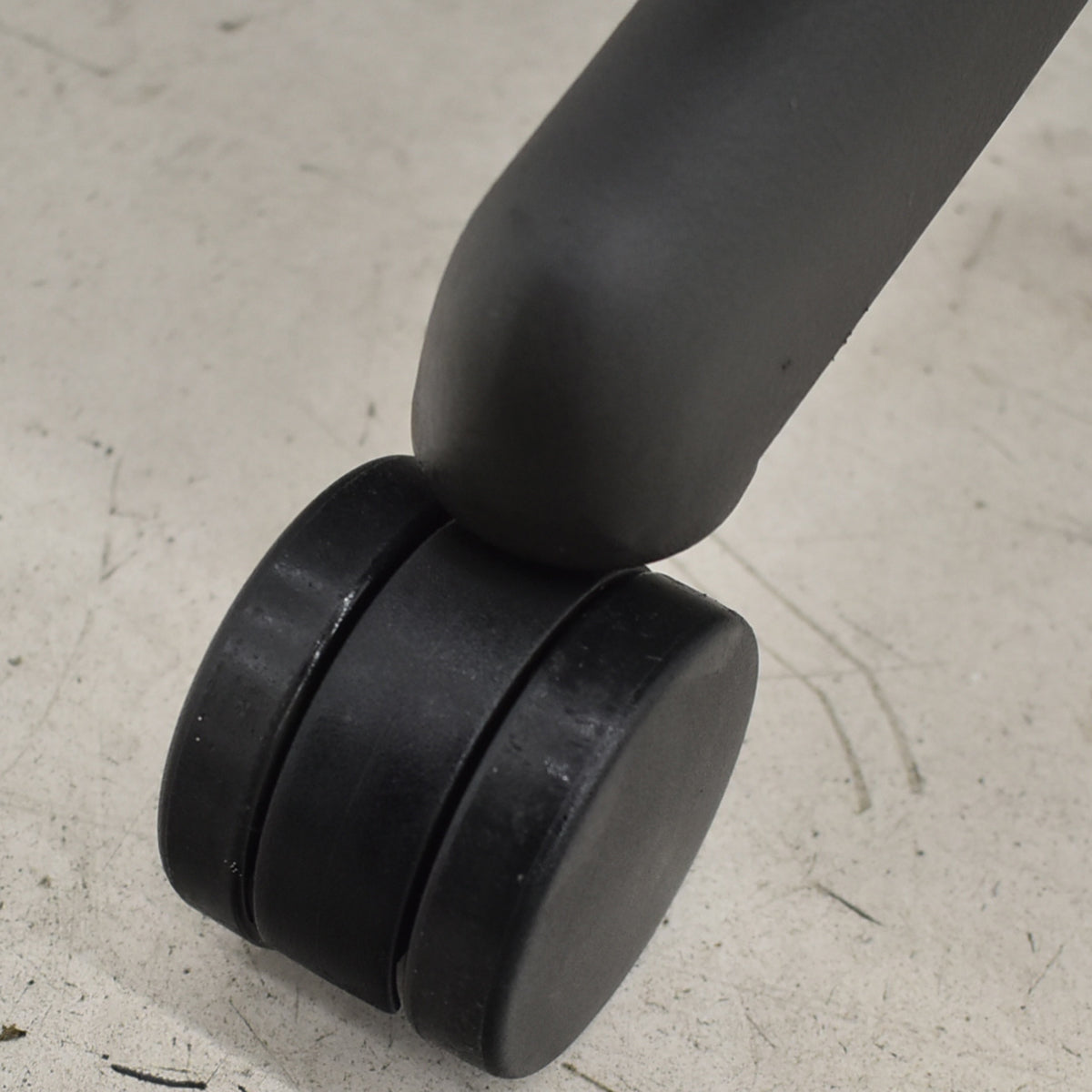 【中古】ハーマンミラー　アーロンチェア　Bサイズ　フル装備　ランバーサポート　2025112008【中古オフィス家具】