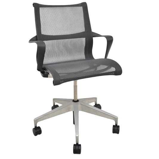 【中古】ハーマン・ミラー　セトゥチェア　マルチパーパスチェア　固定肘　2025112009【中古オフィス家具】