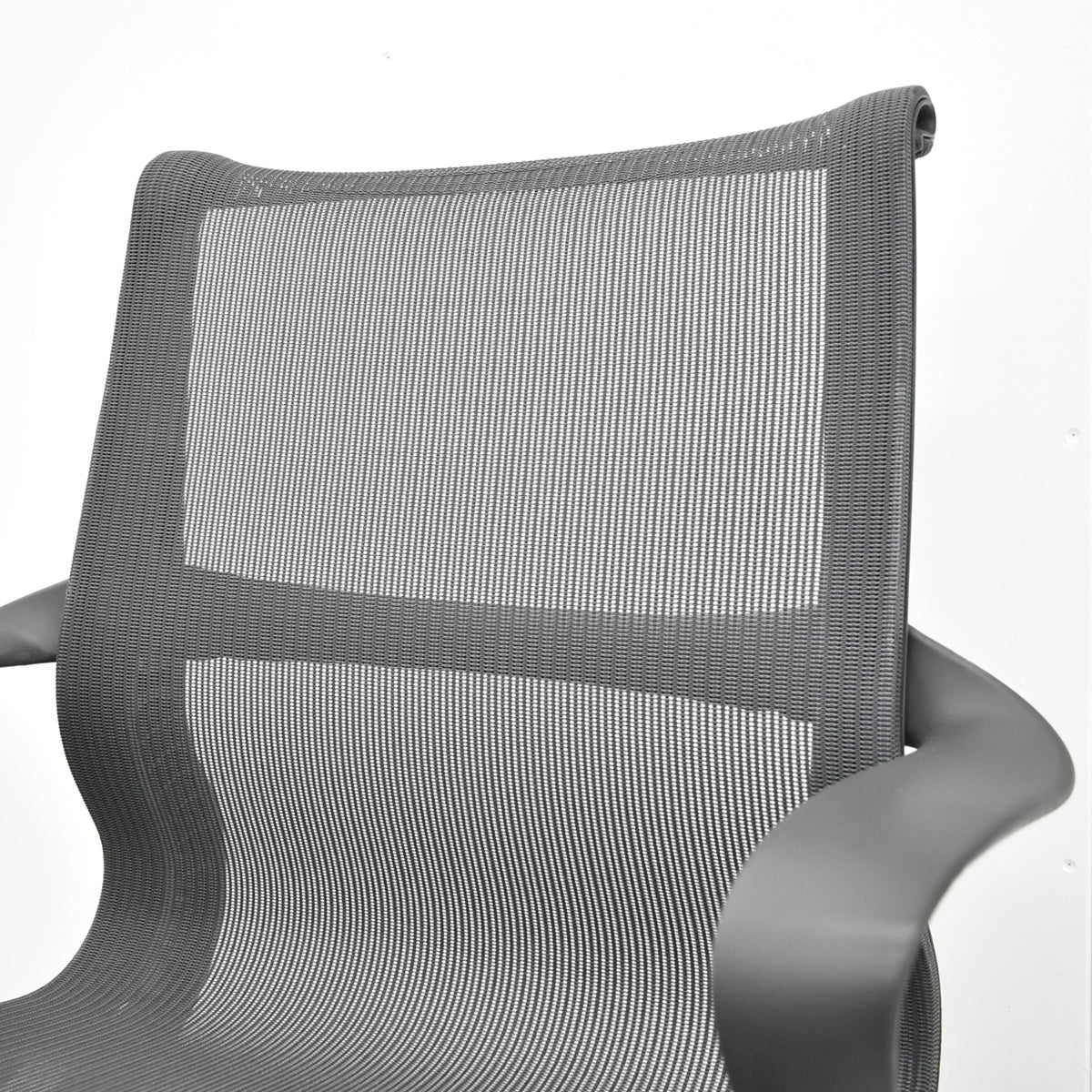 【中古】ハーマン・ミラー　セトゥチェア　マルチパーパスチェア　固定肘　2025112201【中古オフィス家具】