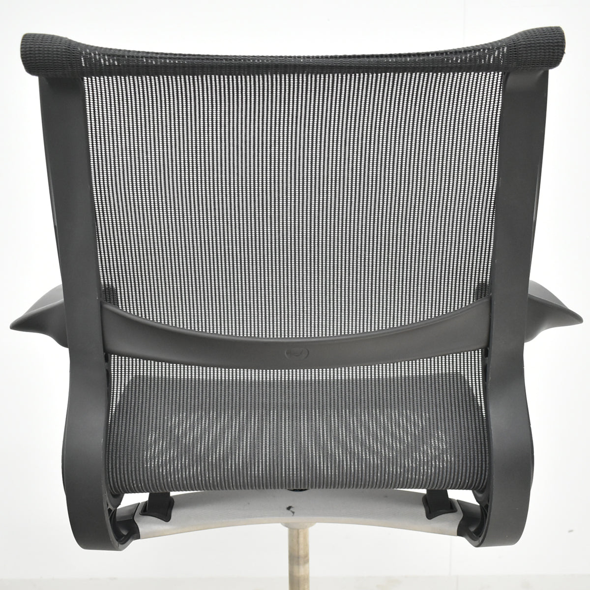 【中古】ハーマン・ミラー　セトゥチェア　マルチパーパスチェア　固定肘　2025112201【中古オフィス家具】