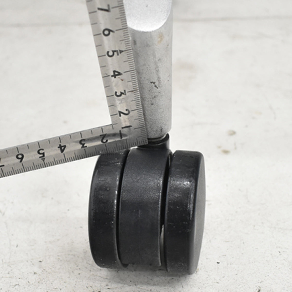 【中古】ハーマン・ミラー　セトゥチェア　マルチパーパスチェア　固定肘　2025112202【中古オフィス家具】