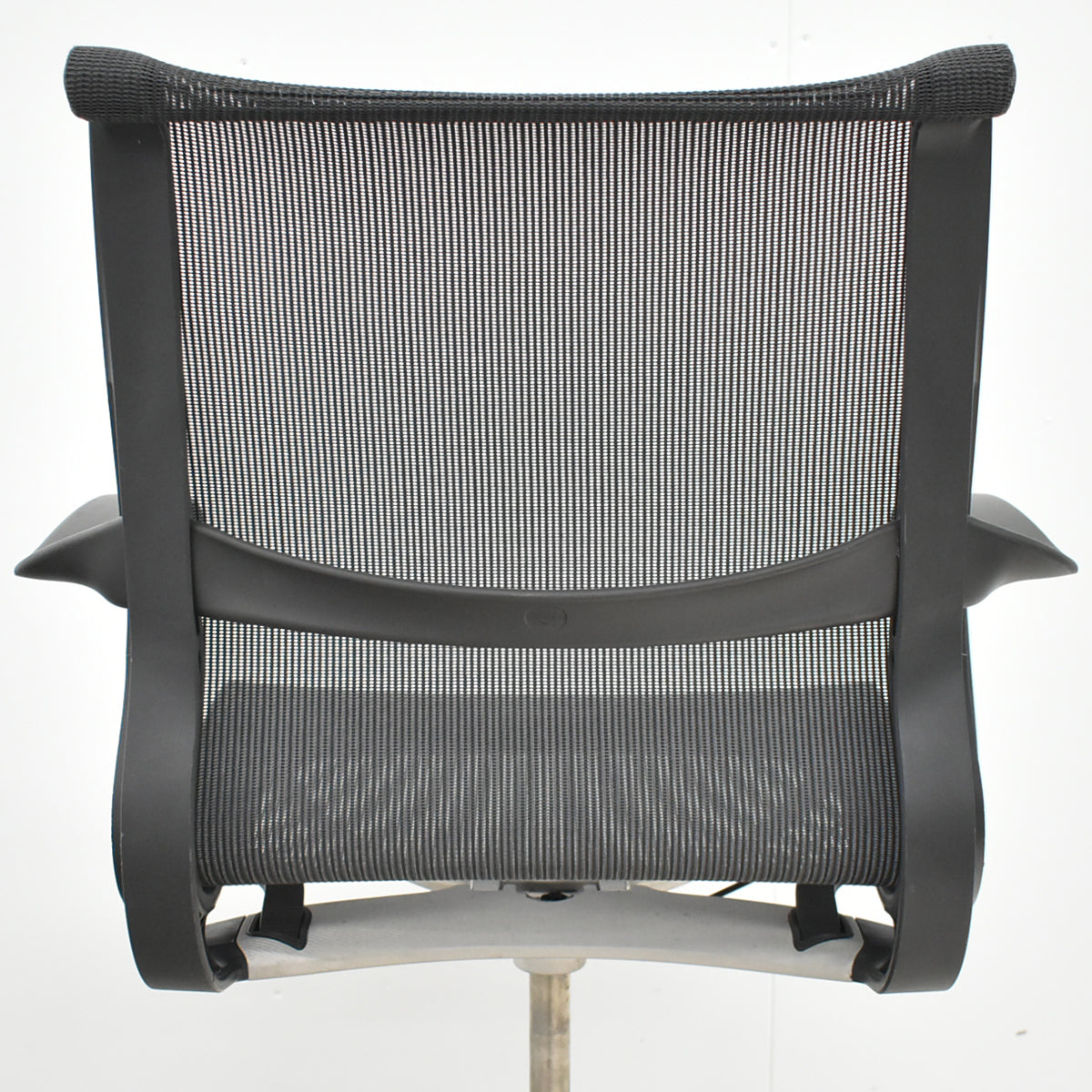 【中古】ハーマン・ミラー　セトゥチェア　マルチパーパスチェア　固定肘　2025112202【中古オフィス家具】