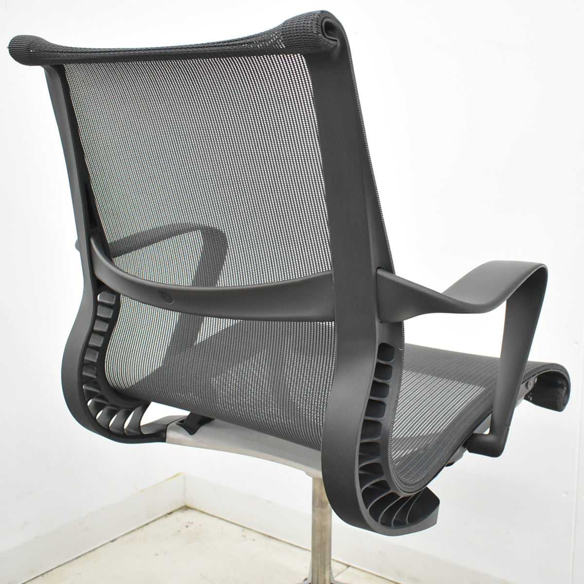 【中古】ハーマン・ミラー　セトゥチェア　マルチパーパスチェア　固定肘　2025112202【中古オフィス家具】