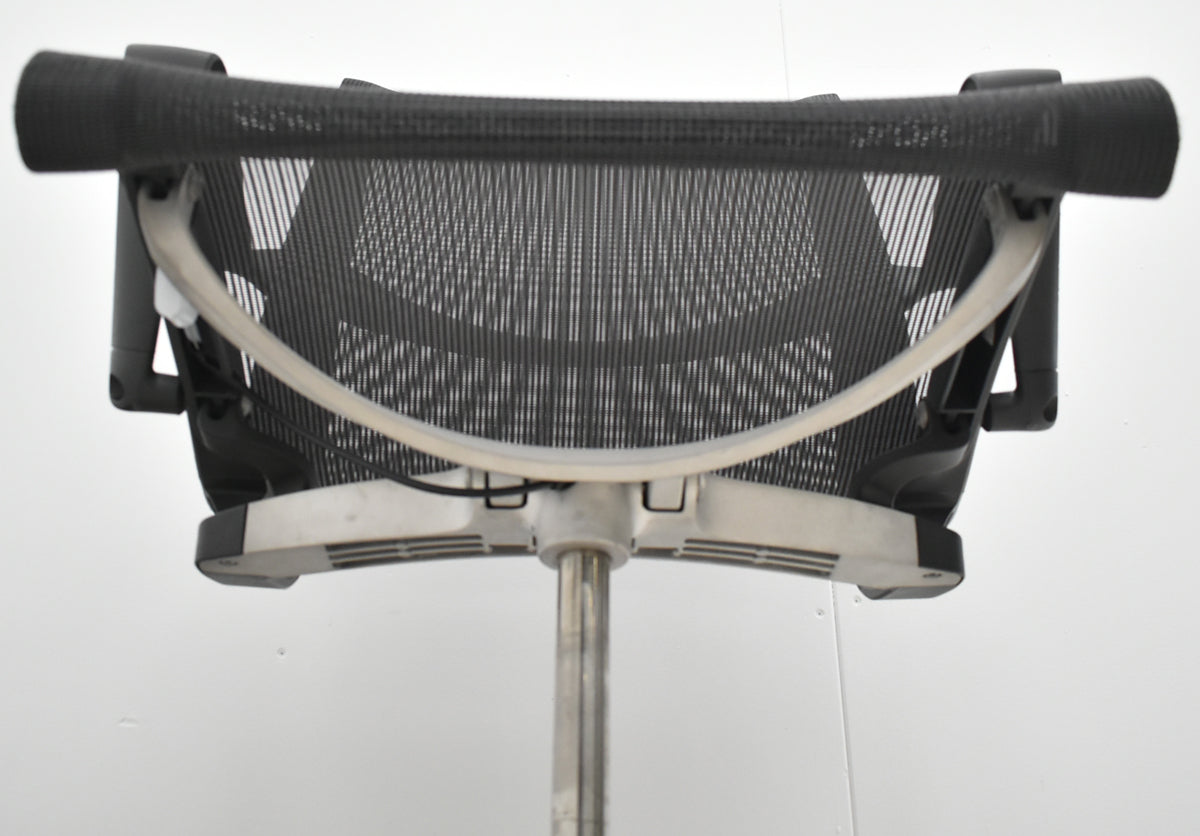 【中古】ハーマン・ミラー　セトゥチェア　マルチパーパスチェア　固定肘　2025112202【中古オフィス家具】