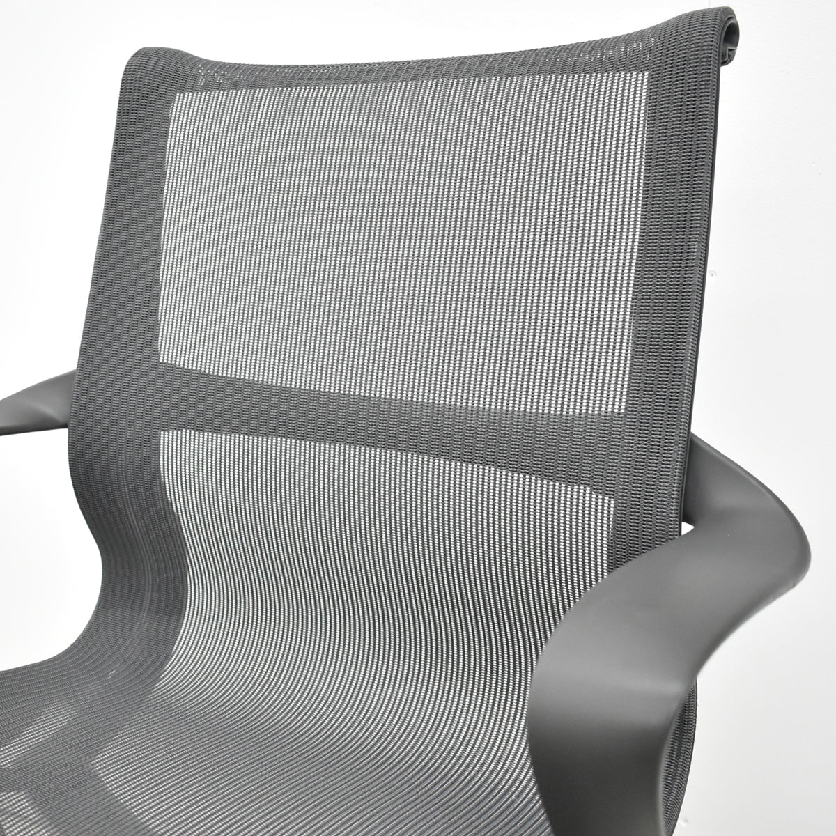 【中古】ハーマン・ミラー　セトゥチェア　マルチパーパスチェア　固定肘　2025112206【中古オフィス家具】