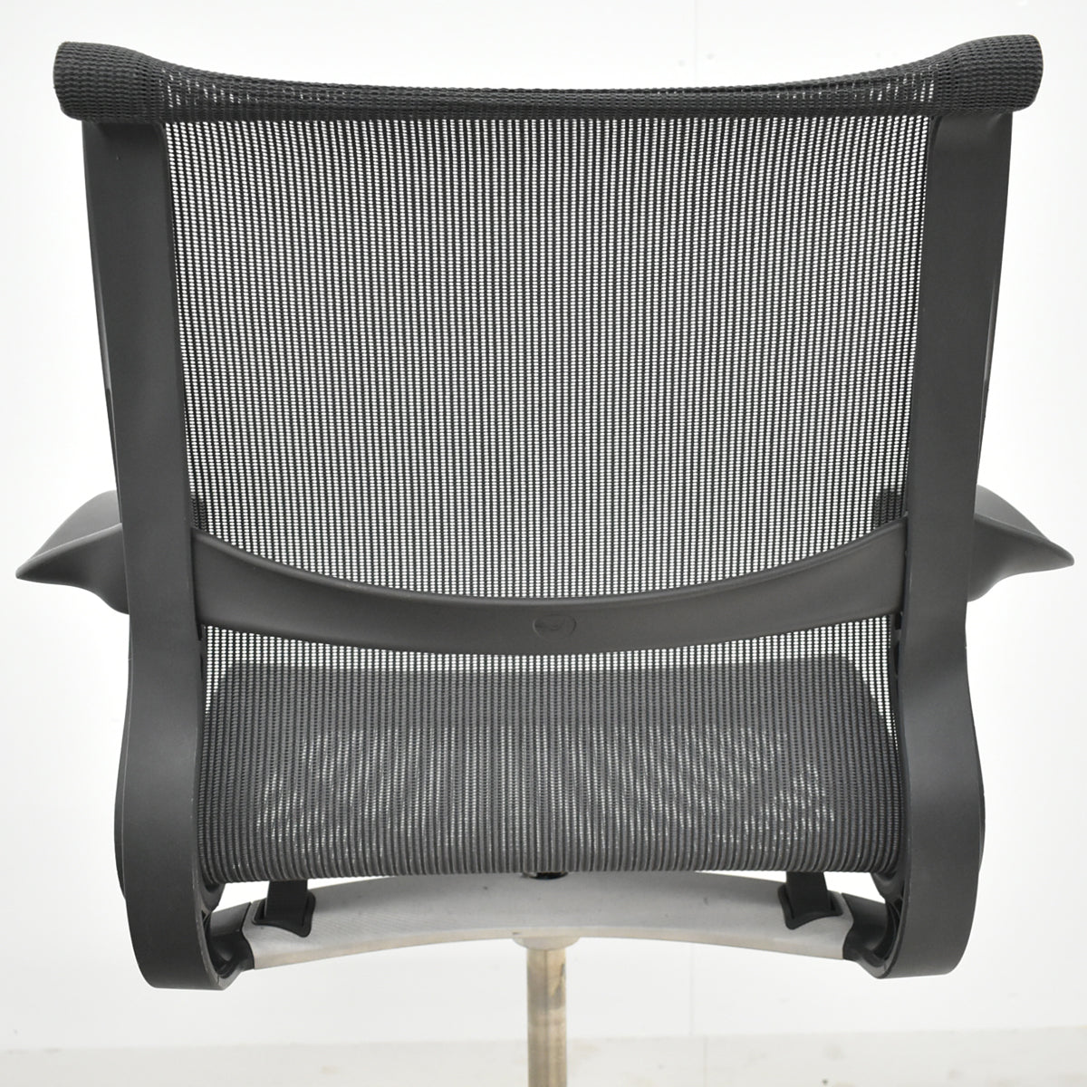【中古】ハーマン・ミラー　セトゥチェア　マルチパーパスチェア　固定肘　2025112207【中古オフィス家具】