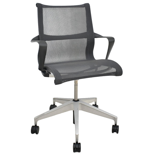 【中古】ハーマン・ミラー　セトゥチェア　マルチパーパスチェア　固定肘　2025112501【中古オフィス家具】