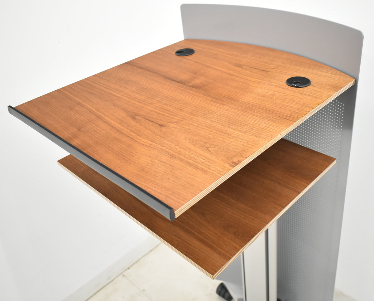 【中古】ウィルクハーン　コンフェア　レクターン　演台　幅460　2025112505【中古オフィス家具】