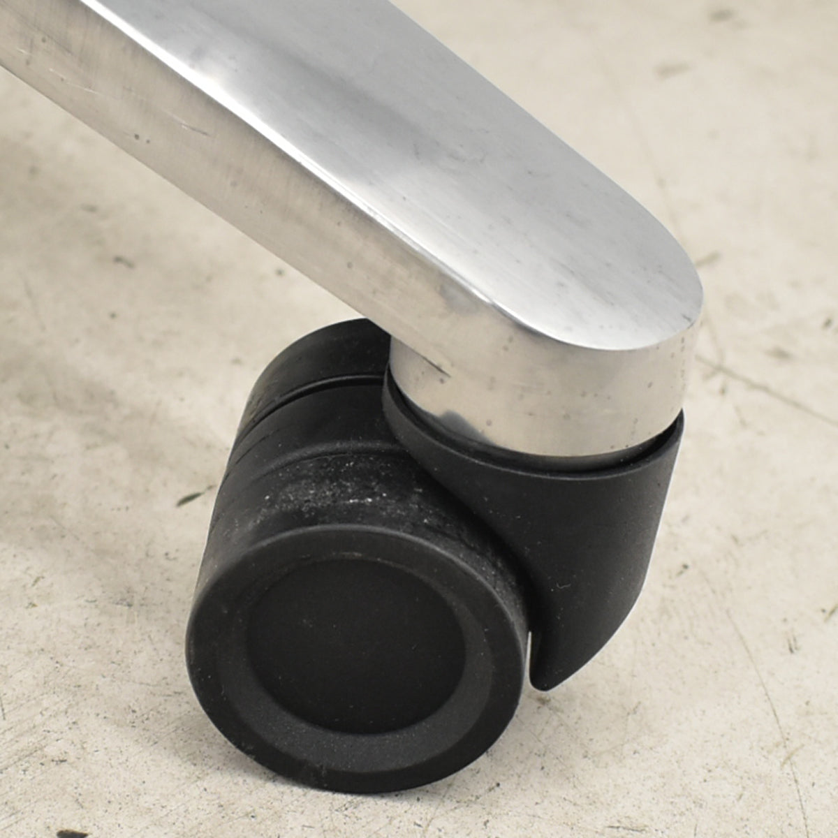 【中古】ウィルクハーン　コンフェア　レクターン　演台　幅460　2025112505【中古オフィス家具】