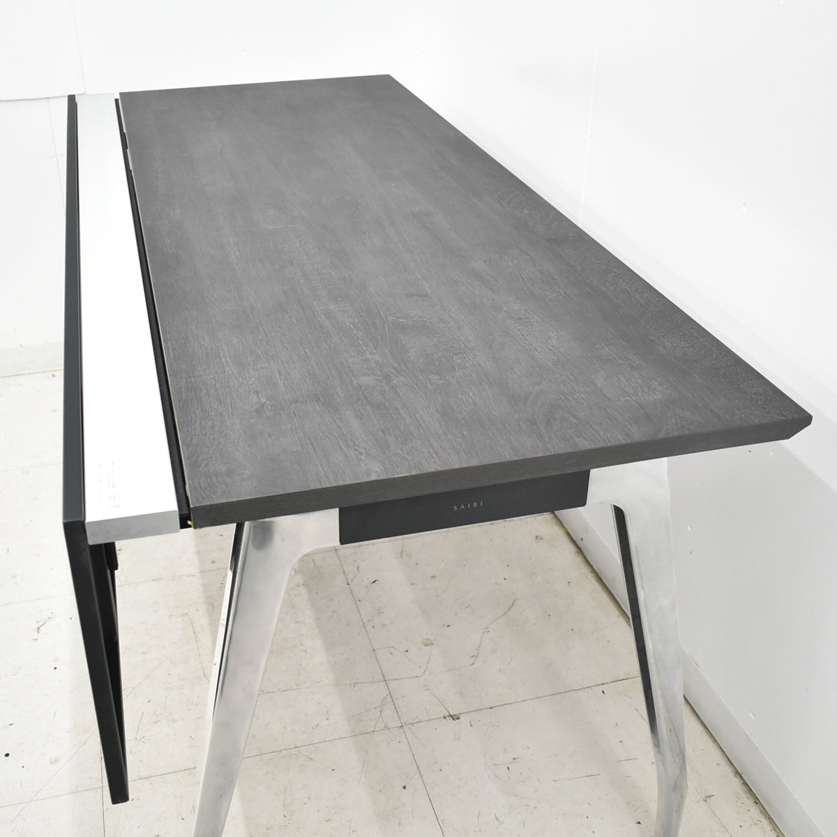 【中古】コクヨ　SAIBI　マネージメントデスク　ポリッシュ脚　2022年製　幕板付　幅1600　2025112601【中古オフィス家具】