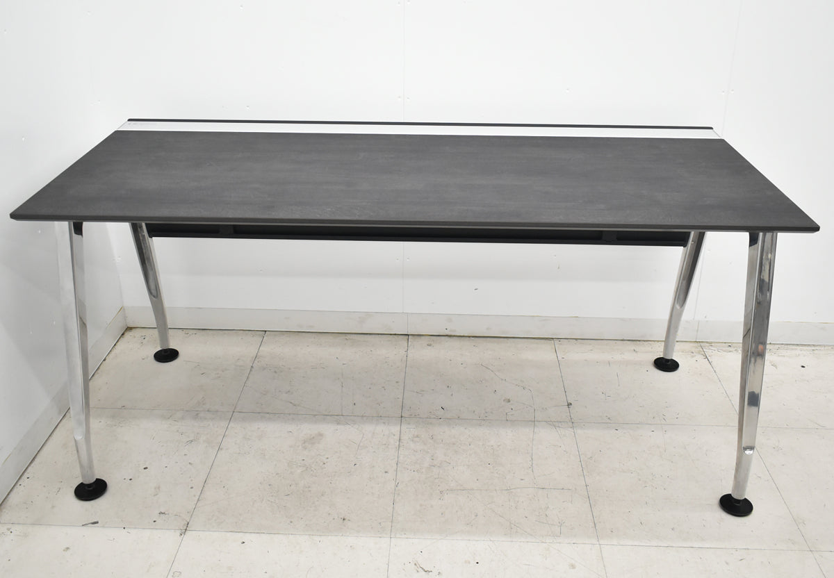 【中古】コクヨ　SAIBI　マネージメントデスク　ポリッシュ脚　2022年製　幕板付　幅1600　2025112601【中古オフィス家具】