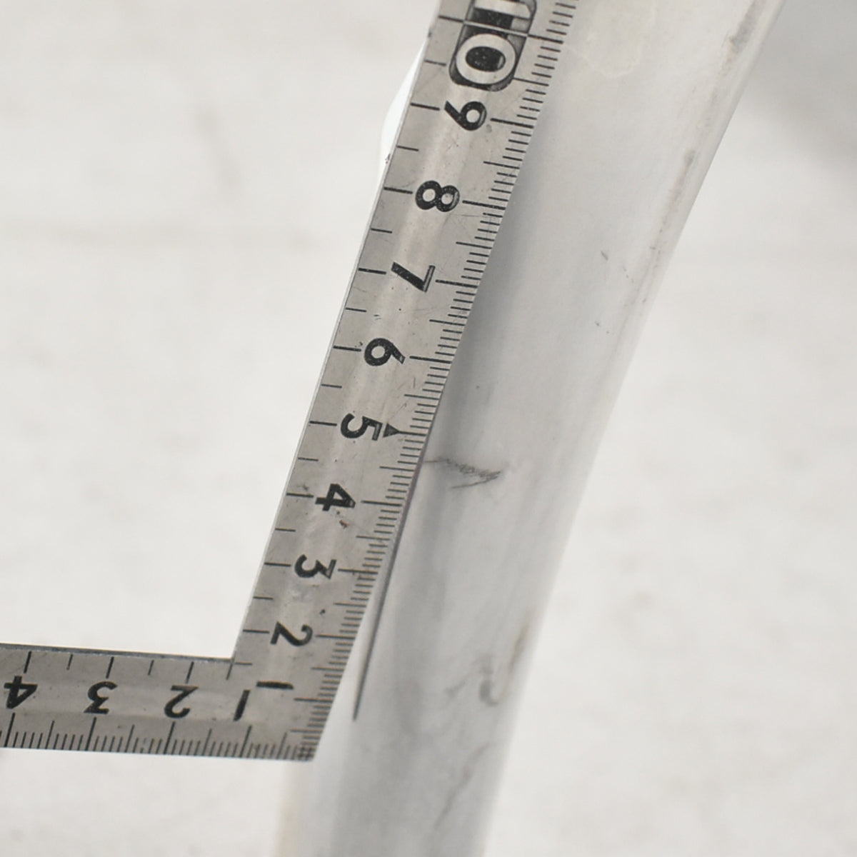 【中古】コクヨ　SAIBI　マネージメントデスク　ポリッシュ脚　2022年製　幕板付　幅1600　2025112601【中古オフィス家具】