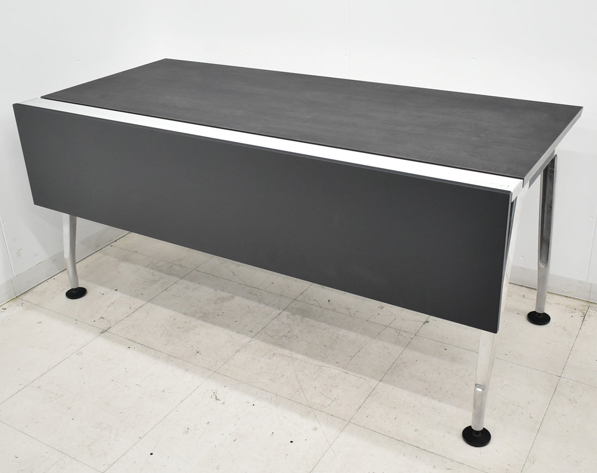 【中古】コクヨ　SAIBI　マネージメントデスク　ポリッシュ脚　2022年製　幕板付　幅1600　2025112601【中古オフィス家具】