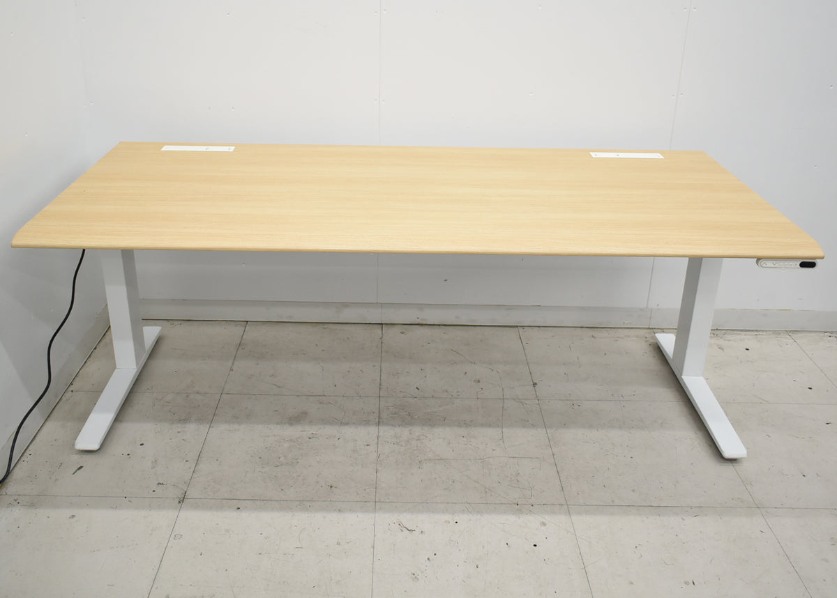 【中古】オカムラ　スイフト　電動昇降デスク　スムースフォルムエッジ　幅1750　2025112603【中古オフィス家具】