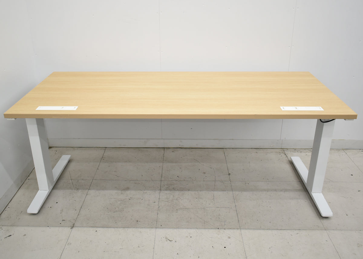 【中古】オカムラ　スイフト　電動昇降デスク　スムースフォルムエッジ　幅1750　2025112603【中古オフィス家具】
