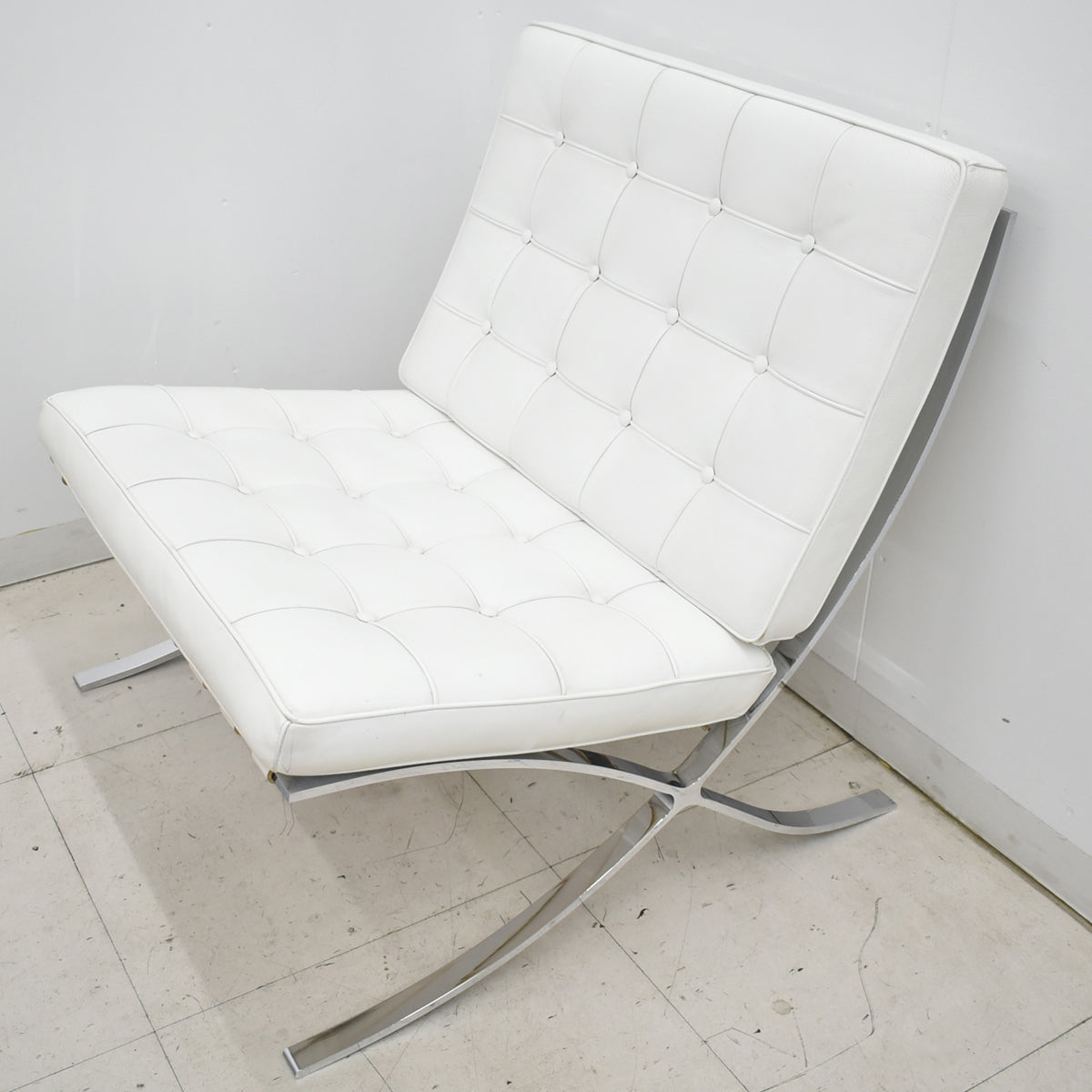 【中古】リプロダクト　バルセロナチェア　本革　幅780　2025112703【中古オフィス家具】