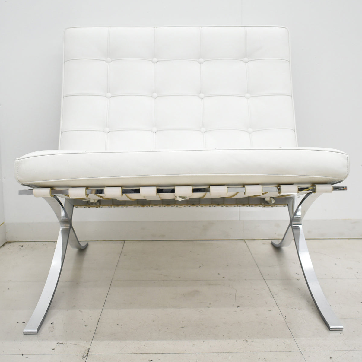 【中古】リプロダクト　バルセロナチェア　本革　幅780　2025112703【中古オフィス家具】