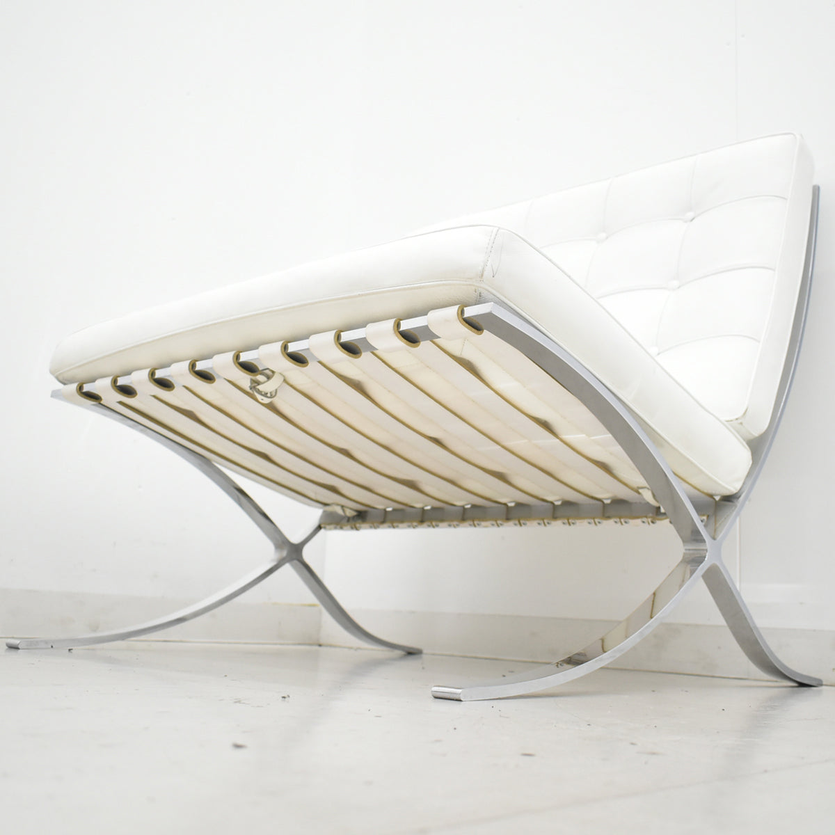 【中古】リプロダクト　バルセロナチェア　本革　幅780　2025112703【中古オフィス家具】