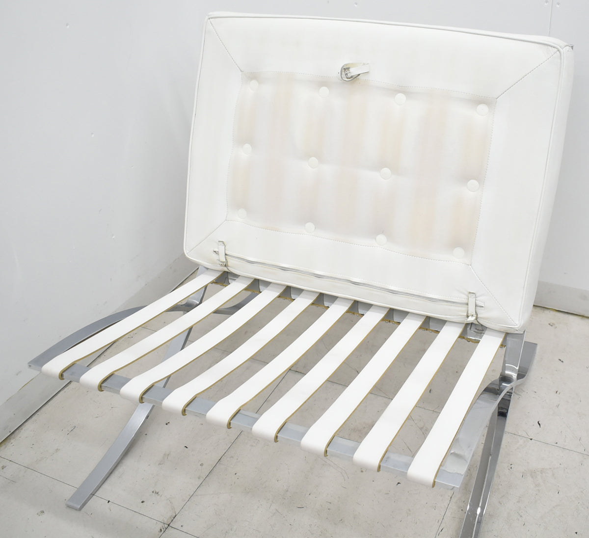 【中古】リプロダクト　バルセロナチェア　本革　幅780　2025112703【中古オフィス家具】