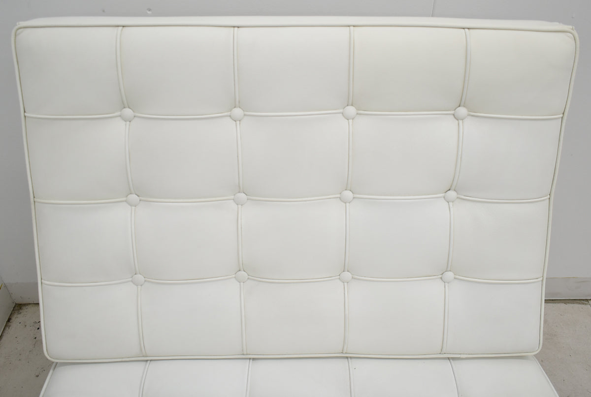 【中古】リプロダクト　バルセロナチェア　本革　ホワイト　幅780　2025112801【中古オフィス家具】