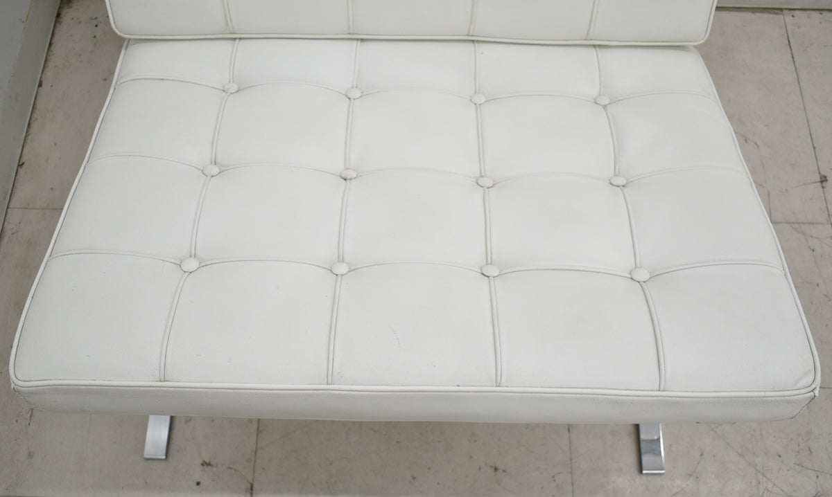 【中古】リプロダクト　バルセロナチェア　本革　ホワイト　幅780　2025112801【中古オフィス家具】