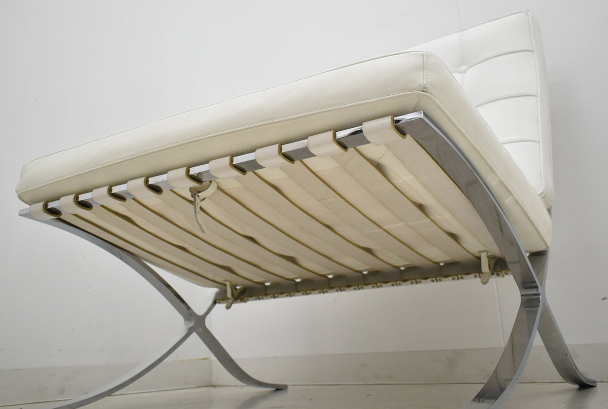 【中古】リプロダクト　バルセロナチェア　本革　幅780　ホワイト　2025112802【中古オフィス家具】