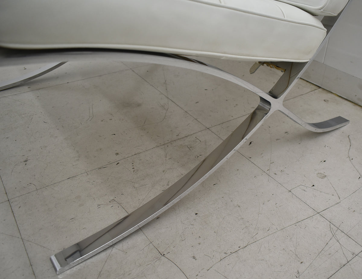 【中古】リプロダクト　バルセロナチェア　本革　幅780　ホワイト　2025112802【中古オフィス家具】