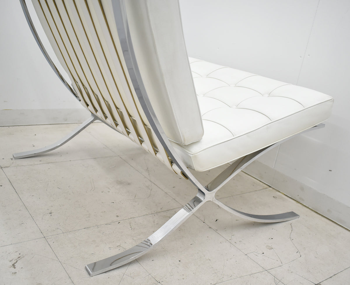 【中古】リプロダクト　バルセロナチェア　本革　幅780　ホワイト　2025112802【中古オフィス家具】