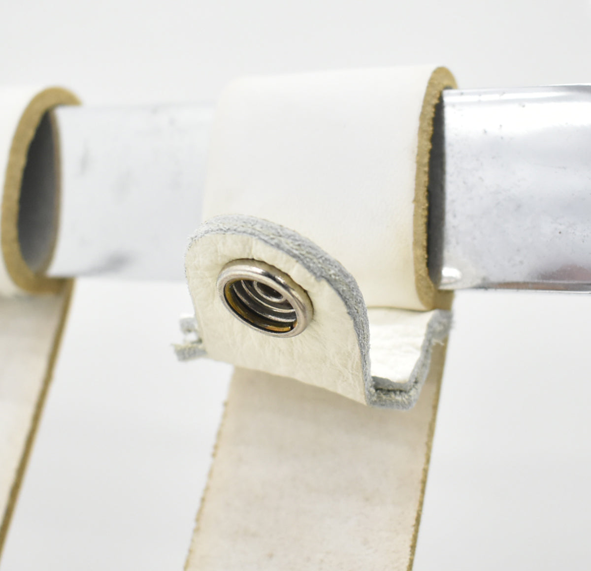 【中古】リプロダクト　バルセロナチェア　本革　幅780　ホワイト　2025112802【中古オフィス家具】